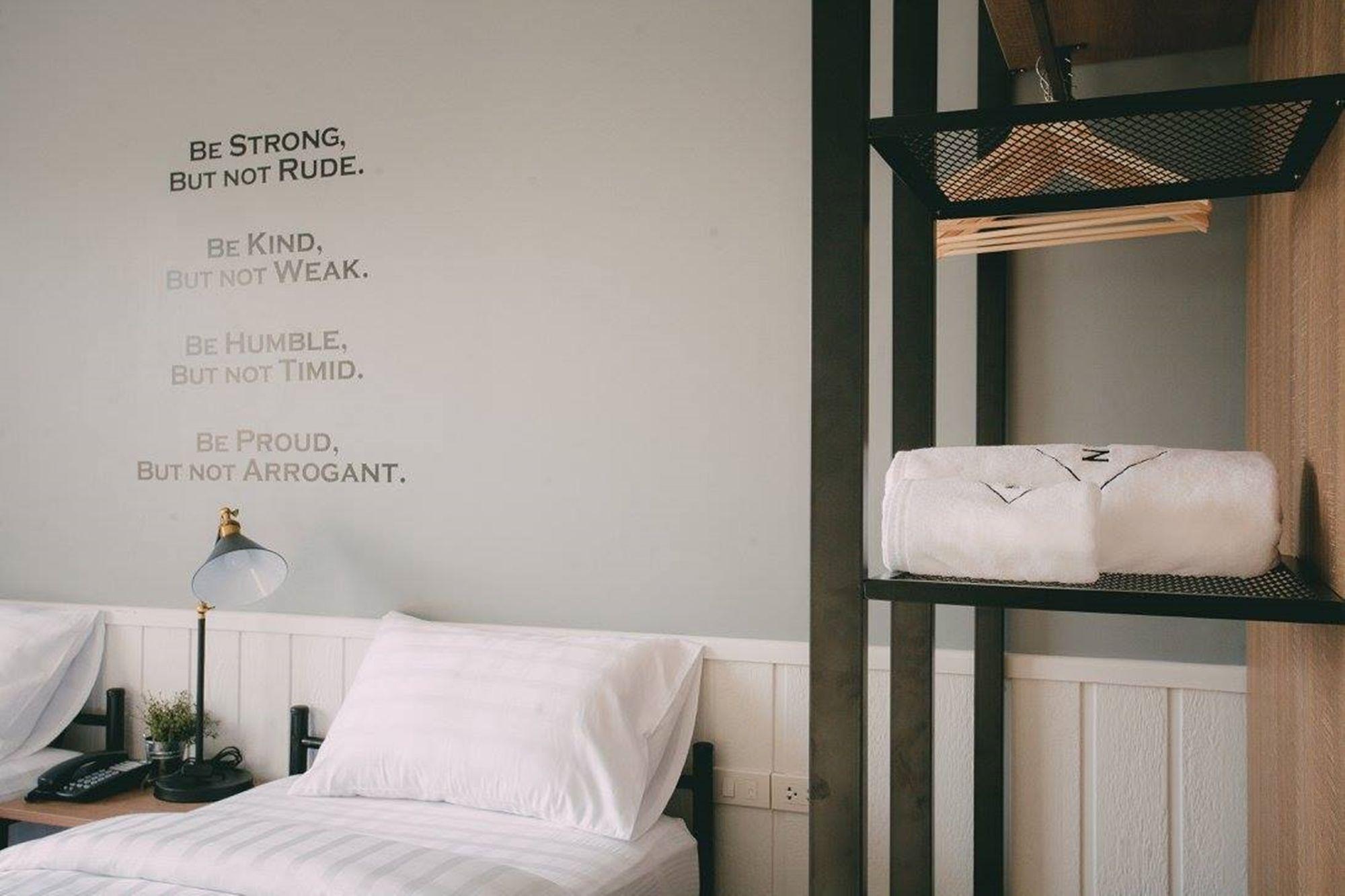 Baan Noppadol Aparthotel Банкок Екстериор снимка
