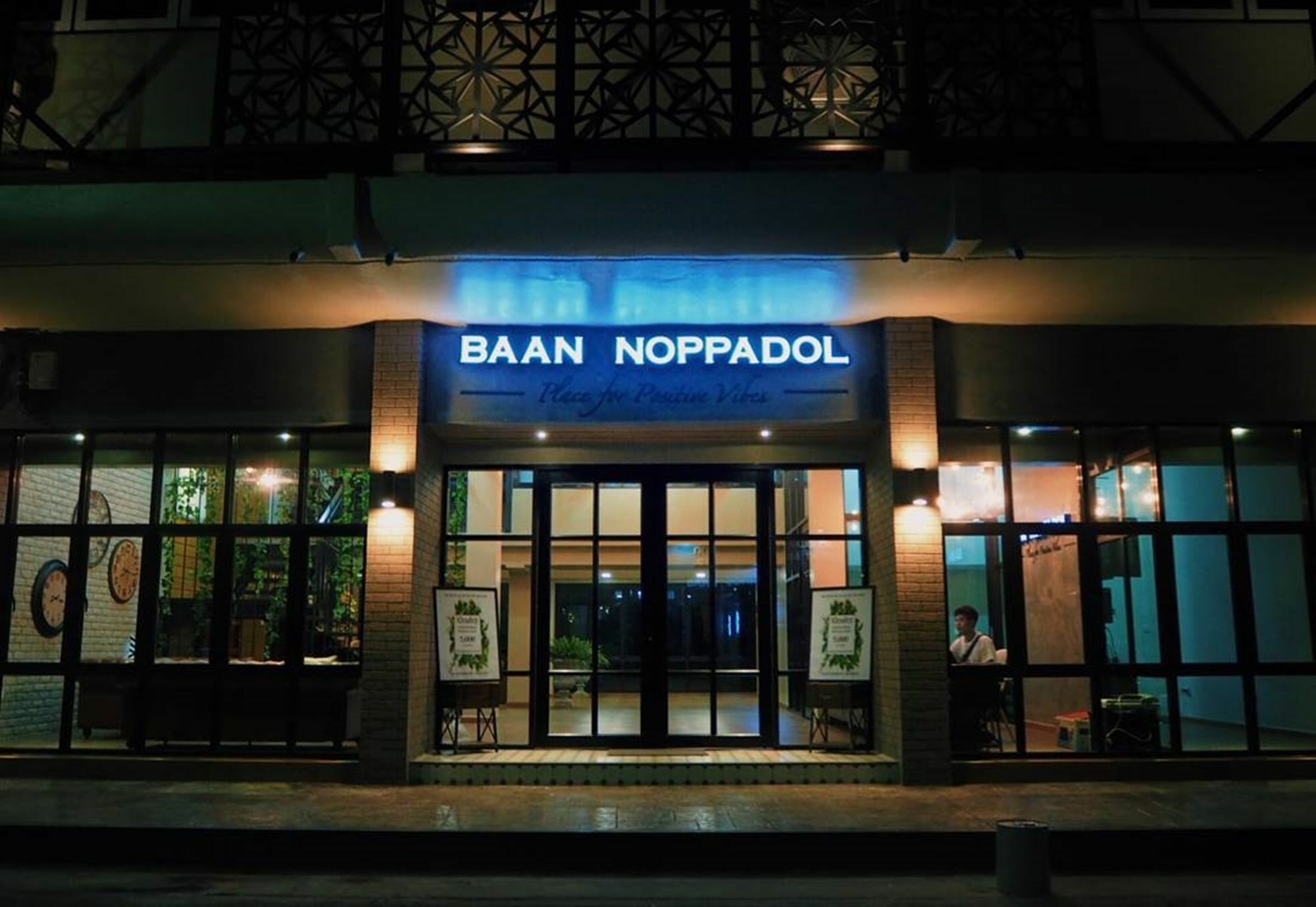 Baan Noppadol Aparthotel Банкок Екстериор снимка